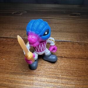 Treasure X Aliens Chest Pain Hunter Pink Teeth Alien PVC Action Figure w/ Sword
